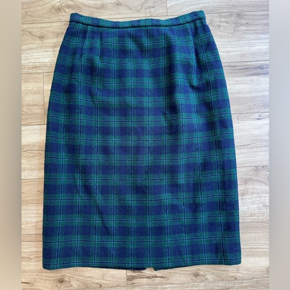 VINTAGE Pendleton Wool Skirt
Women Size 12 Blue Green Plaid - Picture 1 of 10